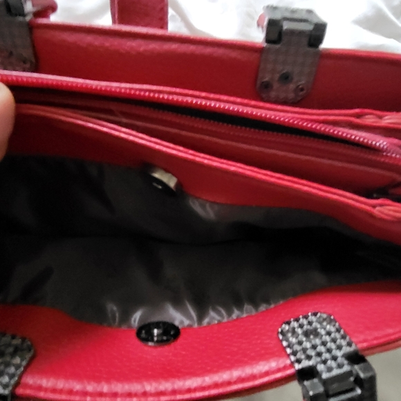 SOLD New Red Purse - Picture 4 of 6
